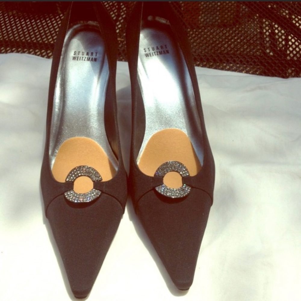 Stuart Weitzman blk microfiber heels w/rhinestones